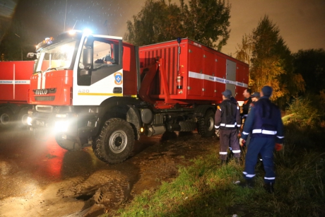 Пожарно-спасательные подразделения задействовали «Шквал» для тушения пожара в Московской области (видео) Пожарно-спасательные подразделения задействовали «Шквал» для тушения пожара в Московской области (видео)