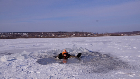 Амурские спасатели провели мастер-класс для старшеклассников