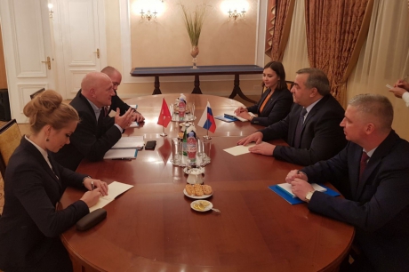 Российские и швейцарские спасатели будут проводить совместные гуманитарные операции по оказанию помощи третьим странам Российские и швейцарские спасатели будут проводить совместные гуманитарные операции по оказанию помощи третьим странам