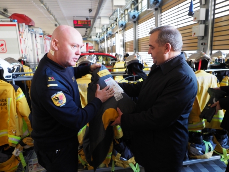 Глава МЧС России ознакомился с особенностями работы пожарно-спасательного подразделения Женевы
