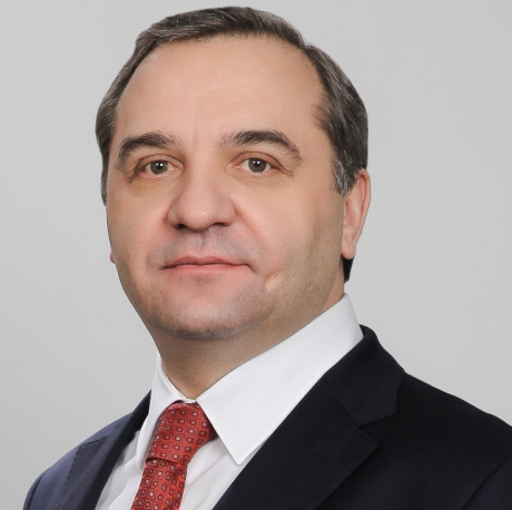 Глава МЧС России Владимир Пучков – в тройке лидеров министров Российского Правительства