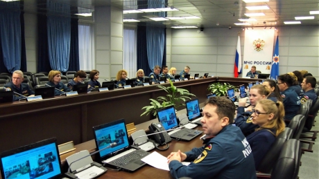 Специалисты Национального центра управления в кризисных ситуациях и психологи МЧС России подвели итоги работы в 2017 году