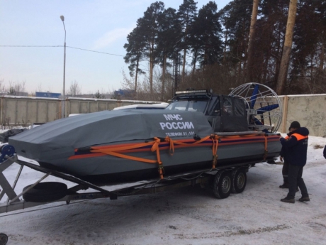 На вооружение уральских спасателей поступила аэролодка «Пиранья 6»