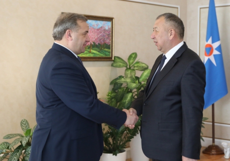 Главы спасательных ведомств России и Кыргызской Республики договорились о дальнейшем взаимодействии структур в области антикризисного управления Главы спасательных ведомств России и Кыргызской Республики договорились о дальнейшем взаимодействии структур в области антикризисного управления