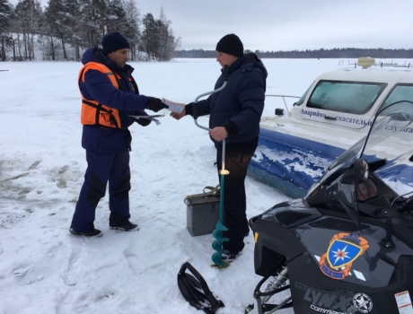 В праздничные дни сотрудники МЧС России увеличили количество рейдов на водоемах