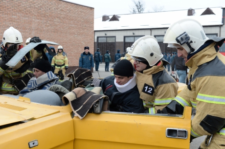 Чеченские спасатели устроили мастер-класс для журналистов