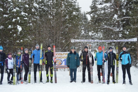 В Коми определили сильнейших лыжников среди пожарных и спасателей