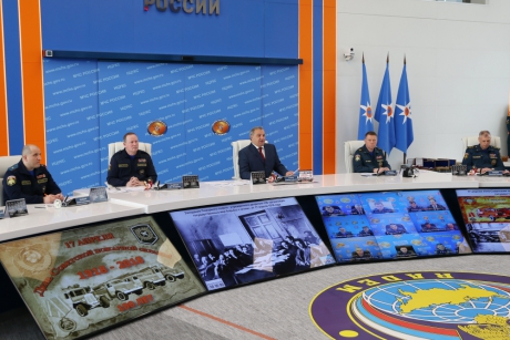 Владимир Пучков поздравил ветеранов и сотрудников МЧС России со 100-летием советской пожарной охраны Владимир Пучков поздравил ветеранов и сотрудников МЧС России со 100-летием советской пожарной охраны