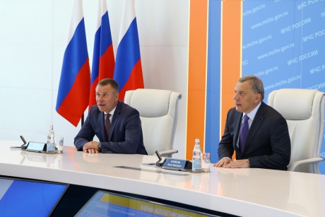 Вице-премьер Юрий Борисов представил главу МЧС России Евгения Зиничева членам коллегии ведомства