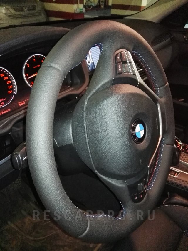 Перетяжка автомобильного руля кожей или экокожей