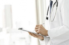 Российско-сербский гуманитарный центр и Русская Гуманитарная Миссия передали медикам Сербии новый автомобиль скорой помощи