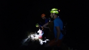 Крымские спасатели оказали помощь туристам в горах 