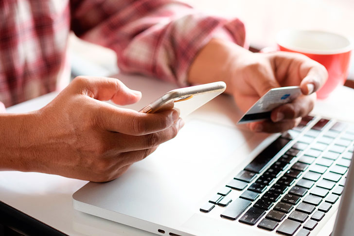 Карта Tinkoff Platinum – ваш настоящий «помощник»