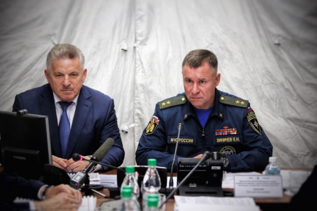 Глава МЧС России Евгений Зиничев проверил паводковую обстановку в Хабаровском крае