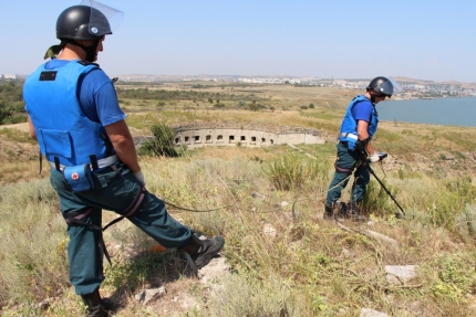 Почти 7000 снарядов обезвредили пиротехники Центра «Лидер» МЧС России в Керченской крепости за три недели