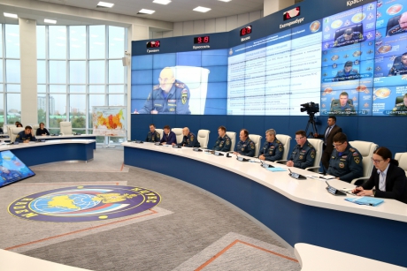 Сотрудники МЧС России взяли на учет 550 тысяч семей с детьми для профилактики бытовых пожаров