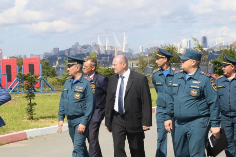 Статс-секретарь-замминистра Алексей Серко во Владивостоке проверил боеготовность аэромобильной группировки