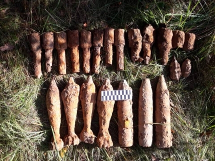 Пиротехники МЧС России ведут работы по разминированию в Тверской области Пиротехники МЧС России ведут работы по разминированию в Тверской области