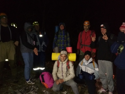 Крымские спасатели помогли заблудившимся в горах туристам