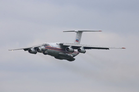 Спецборт МЧС России осуществляет санитарно-авиационную эвакуацию тяжелобольных детей из Ростова-на-Дону в Санкт-Петербург и Москву