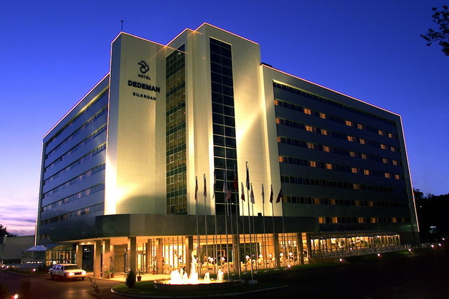 Почему стоит выбирать отель в центре города