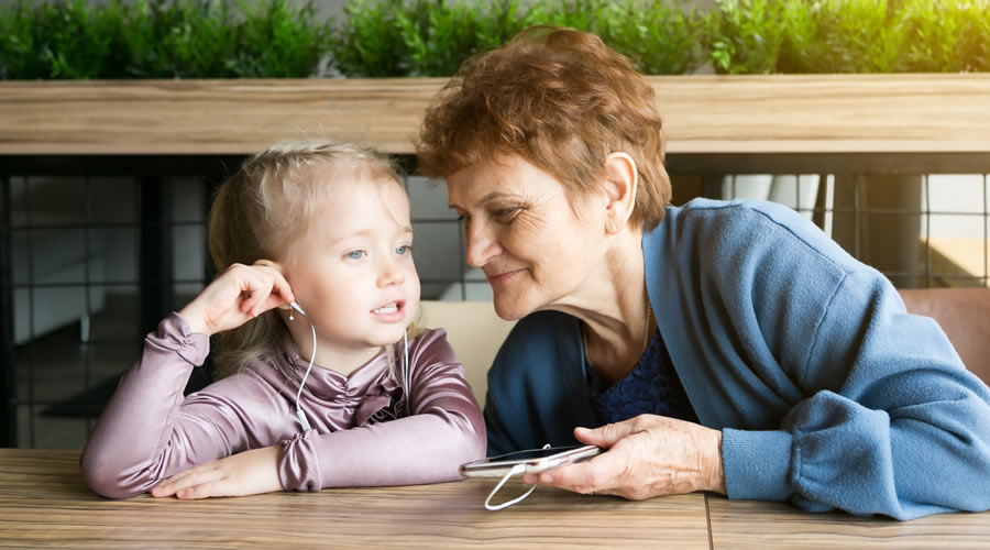 Аудиосказки для детей - лучший помощник для мам