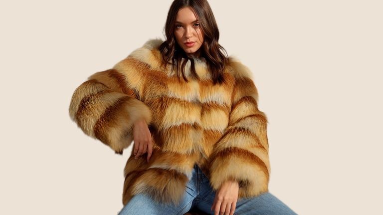 Лисьи шубы: Элегантность, тепло и красота
