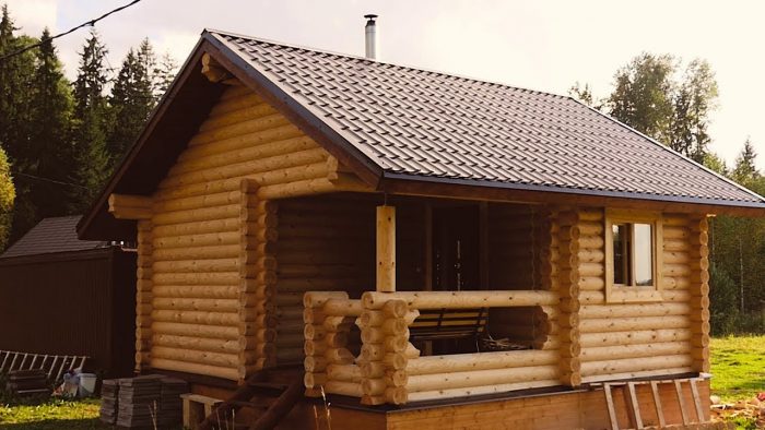 Баня из оцилиндрованного бревна под ключ