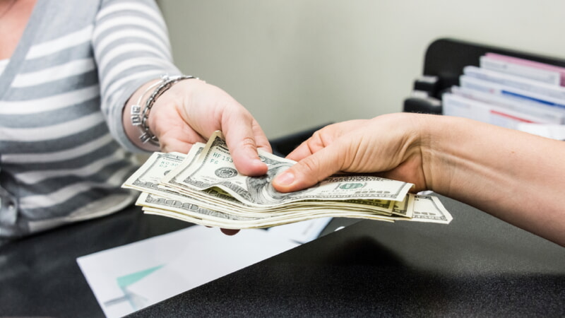 Как напугать мошенника вживую и онлайн: практические советы