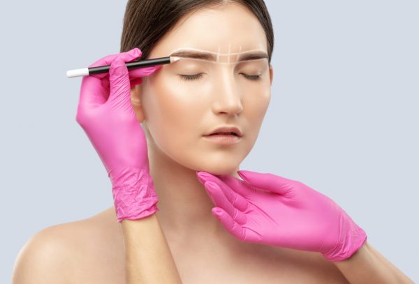 Как стать востребованным бровистом: инструкция для тех, кто хочет творить красоту