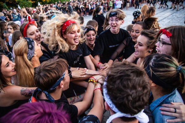 Лагерь MCamp: Развитие и общение через язык игр