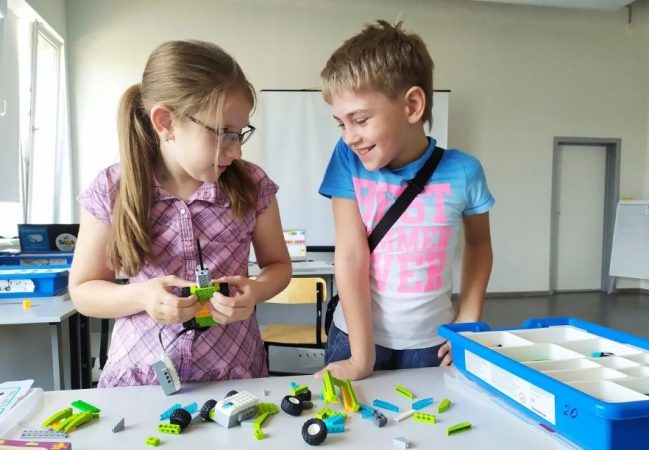 Лига роботов - лагерь для детей, где ваш ребенок проведёт время интересно и с пользой Лига роботов - лагерь для детей, где ваш ребенок проведёт время интересно и с пользой