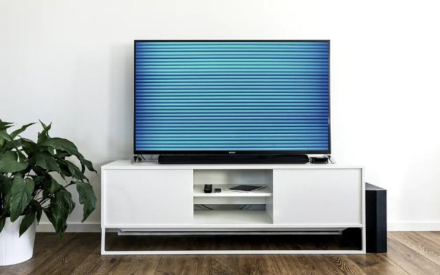 Полосы на экране: как вернуть идеальный просмотр